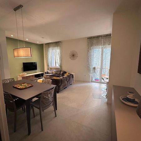 La Villa Desenzano Rooms Desenzano del Garda Esterno foto