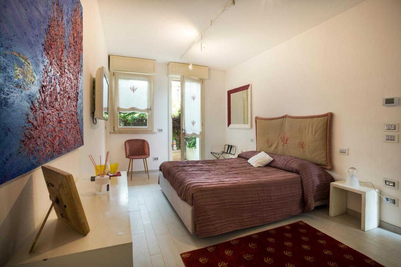 La Villa Desenzano Rooms Desenzano del Garda Esterno foto