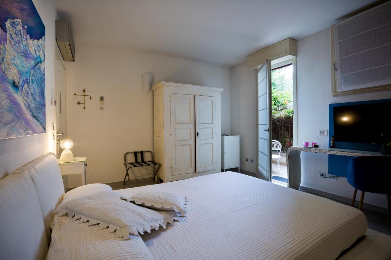 La Villa Desenzano Rooms Desenzano del Garda Esterno foto