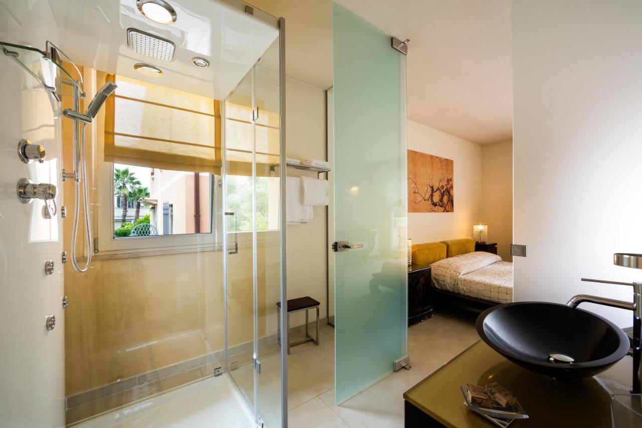 La Villa Desenzano Rooms Desenzano del Garda Esterno foto