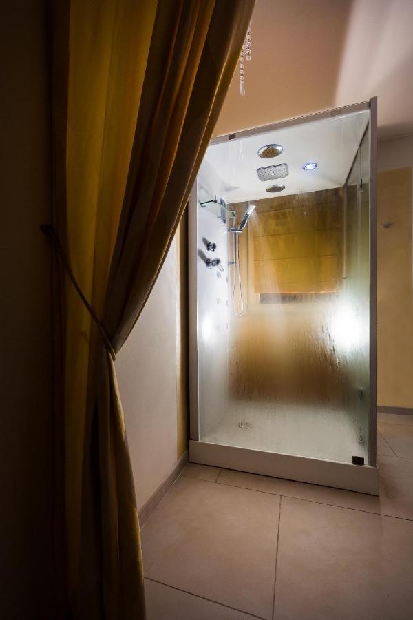 La Villa Desenzano Rooms Desenzano del Garda Esterno foto