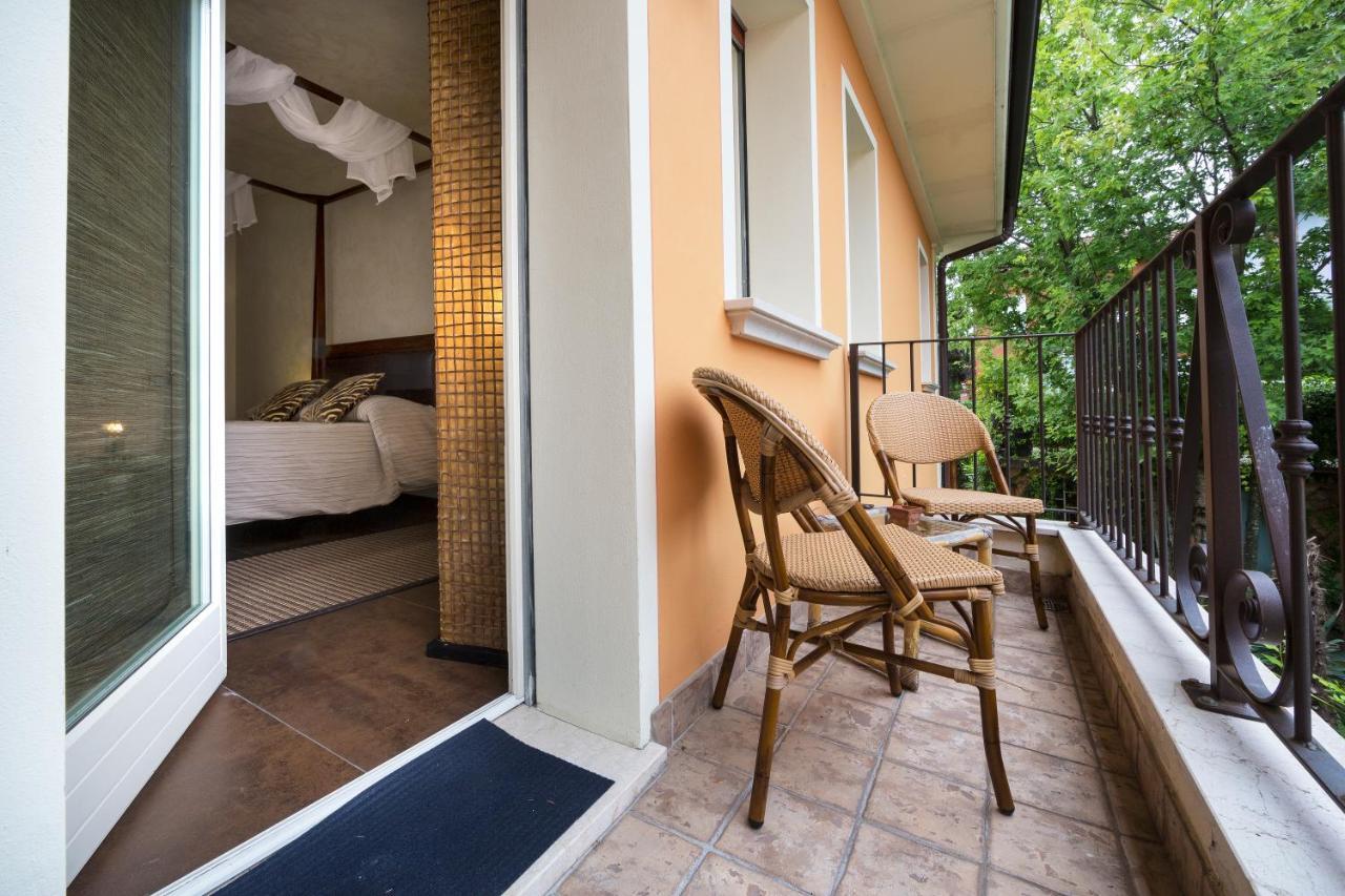 La Villa Desenzano Rooms Desenzano del Garda Esterno foto