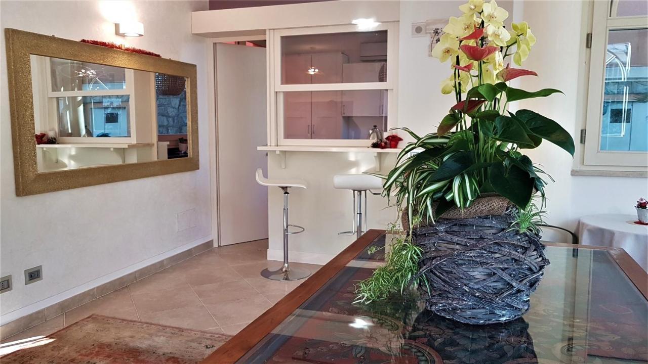 La Villa Desenzano Rooms Desenzano del Garda Esterno foto
